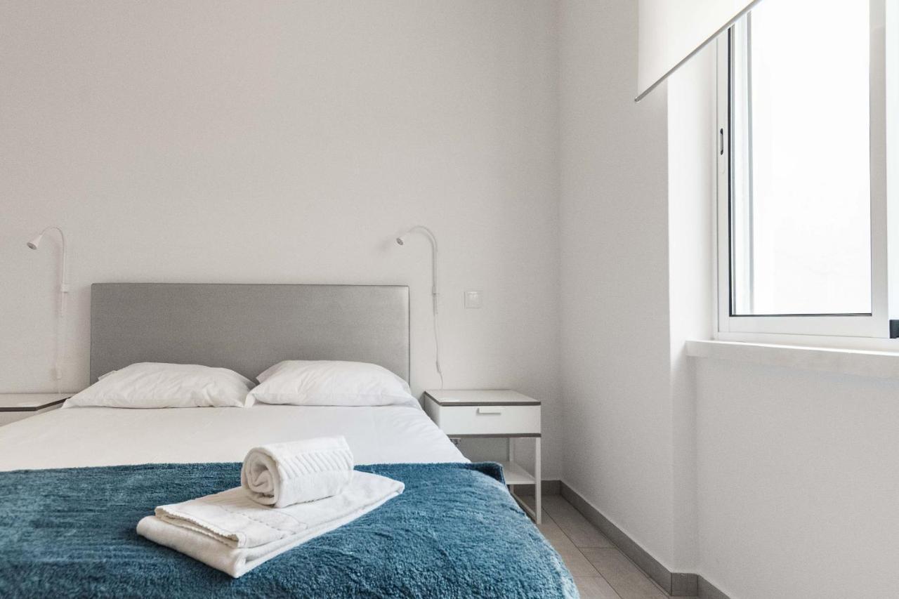 Sailor'S House Hostel Лагос Екстериор снимка