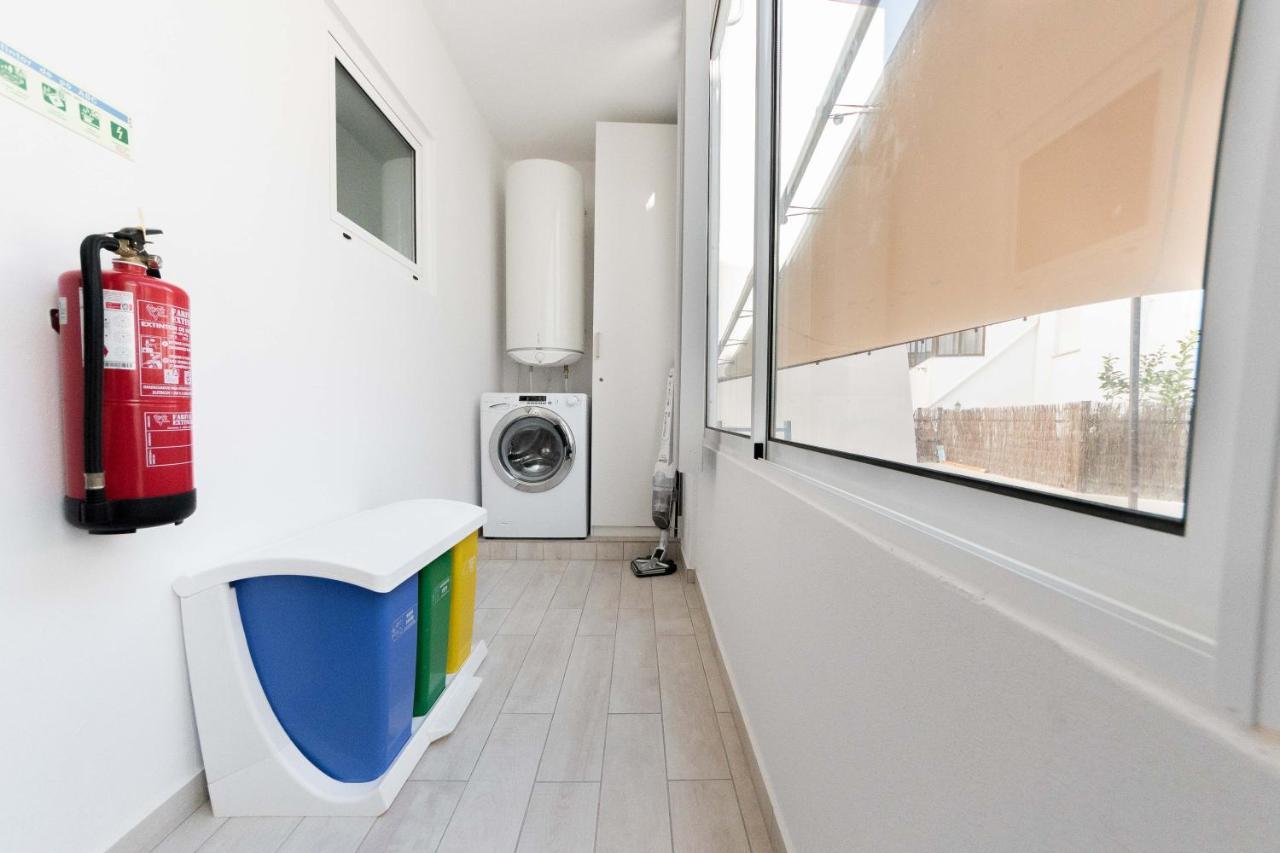Sailor'S House Hostel Лагос Екстериор снимка